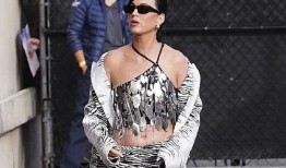 明星黑料后为什么还能回娱乐圈 吃瓜网官网免费观看,明星如何华丽逆袭？吃瓜网官网免费揭秘